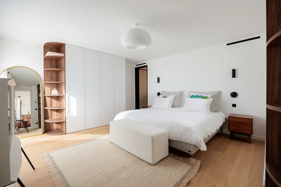 Sienna Apartment — The bedroom and its built-in fittings