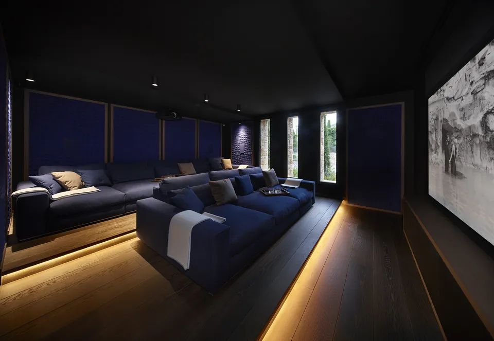 La Réserve — The private cinema room