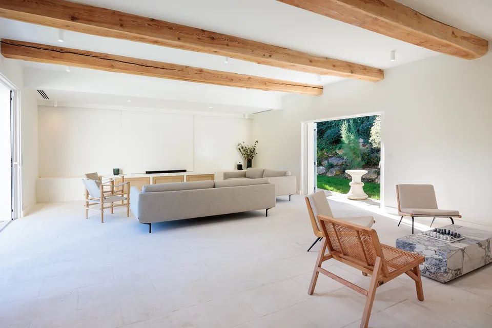Villa Perla — The reception spaces and the kitchen