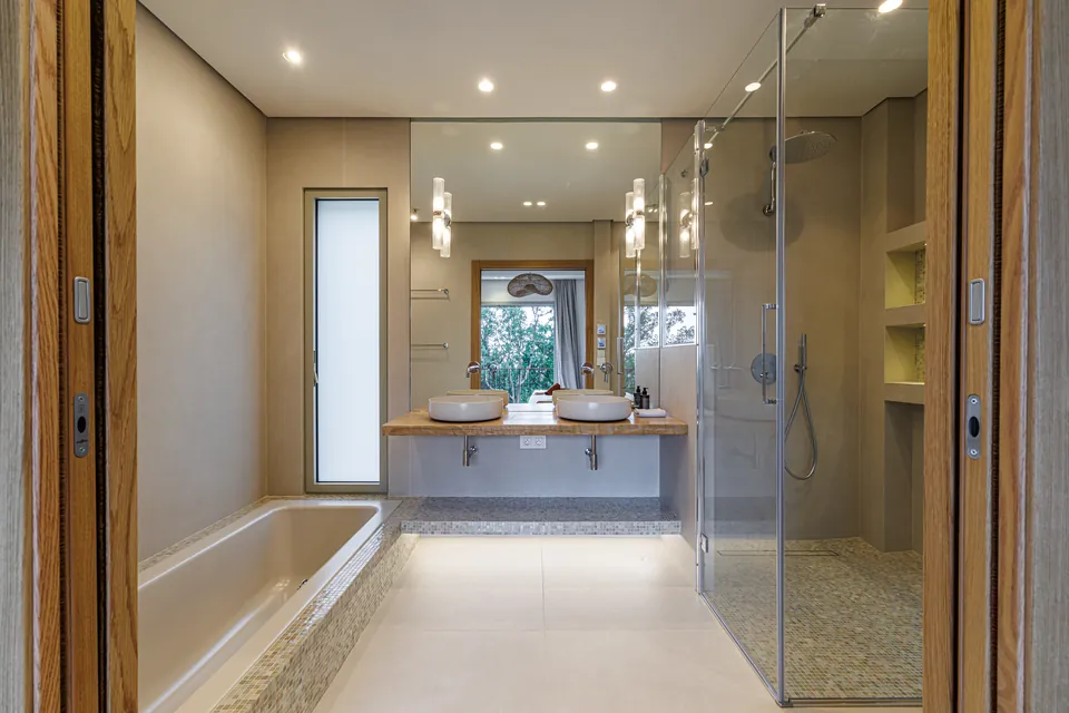 Villas Oasis & Shao — The bathroom and its mineral finishes